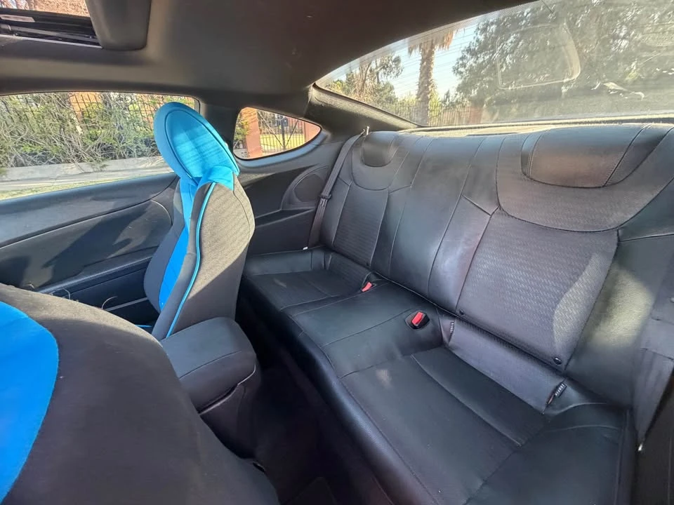 2016 Hyundai Genesis - Image 14 of 20