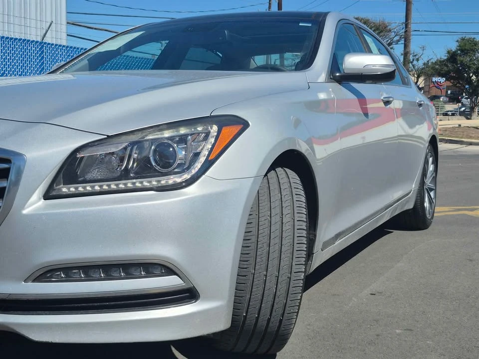 2016 Hyundai Genesis - Image 2 of 17