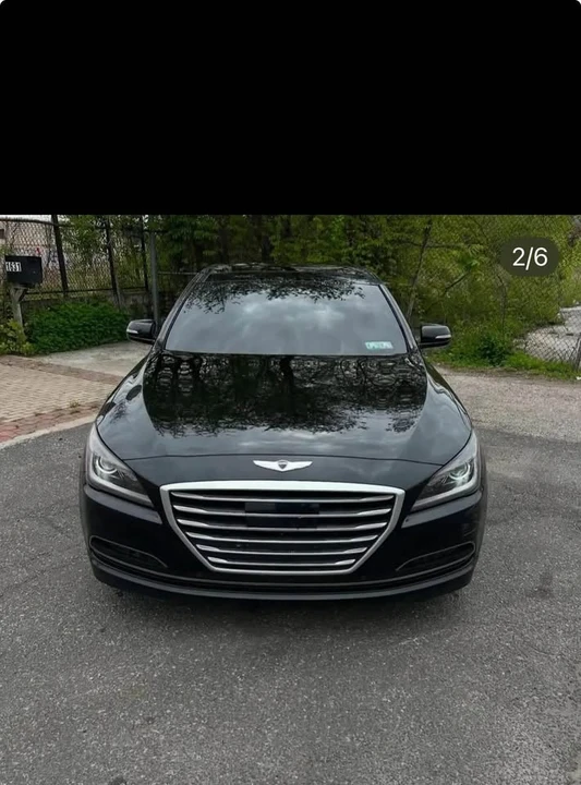 2016 Hyundai Genesis - Image 2 of 6