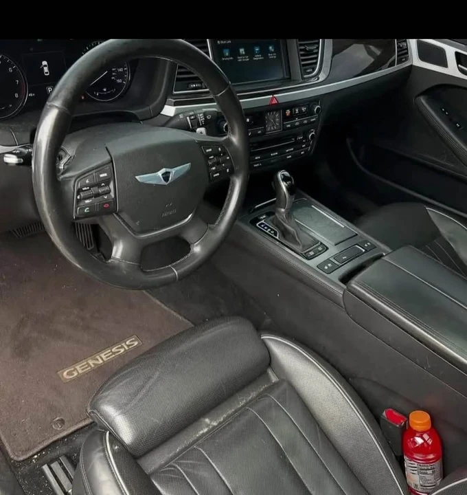 2016 Hyundai Genesis - Image 5 of 6