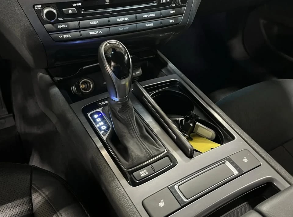 2016 Hyundai Genesis - Image 9 of 9