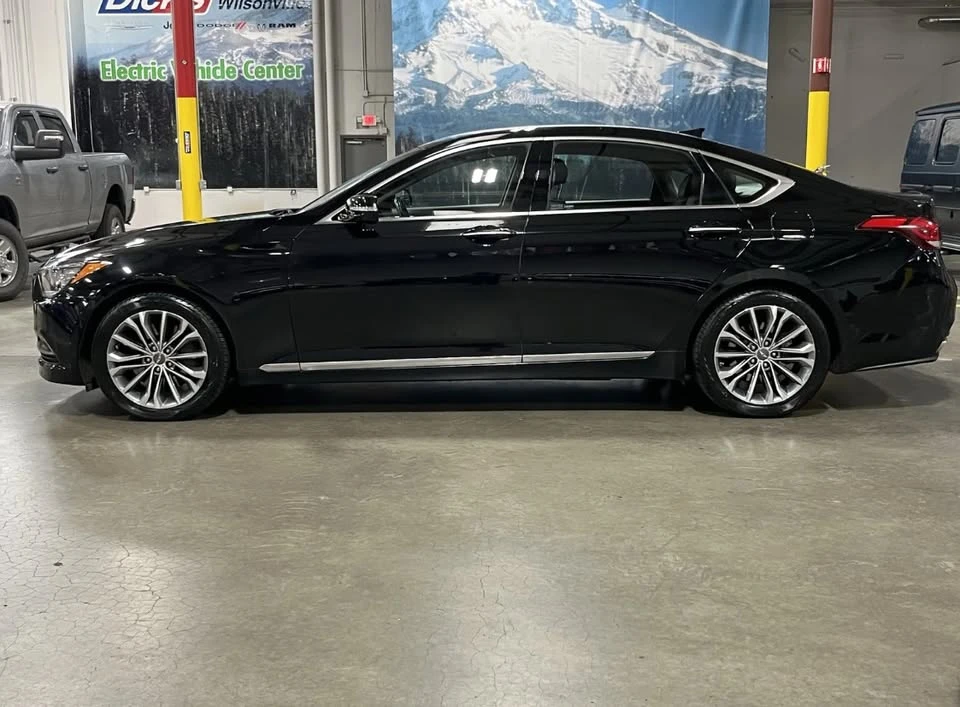 2016 Hyundai Genesis - Image 2 of 9