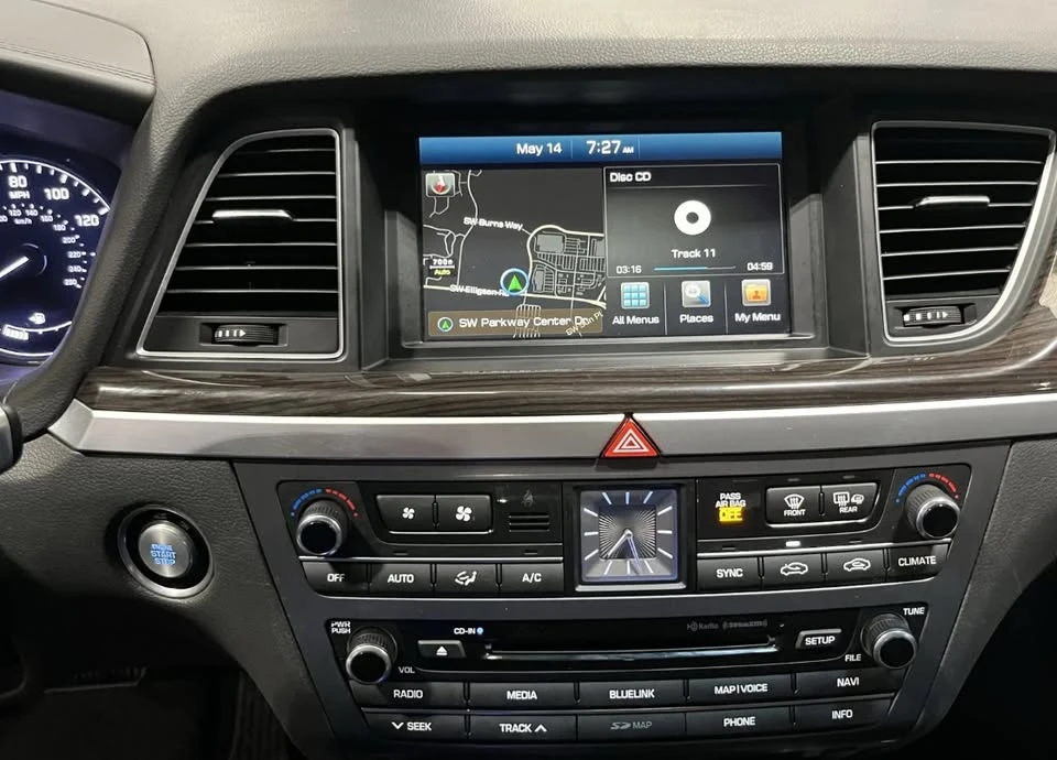 2016 Hyundai Genesis - Image 8 of 9
