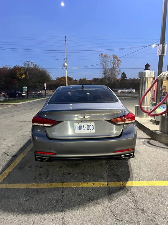 2016 Hyundai Genesis - Image 5 of 15
