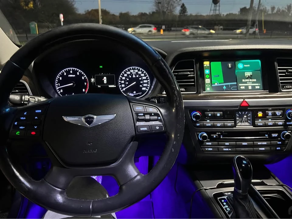 2016 Hyundai Genesis - Image 7 of 15