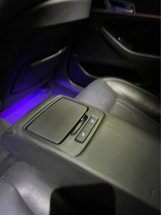 2016 Hyundai Genesis - Image 14 of 15
