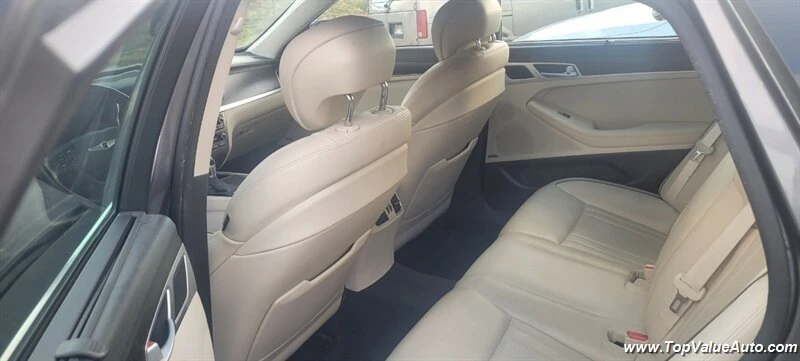 2016 Hyundai Genesis - Image 4 of 7