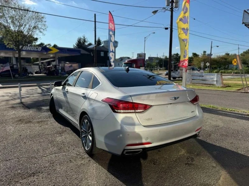 2016 Hyundai Genesis - Image 11 of 12
