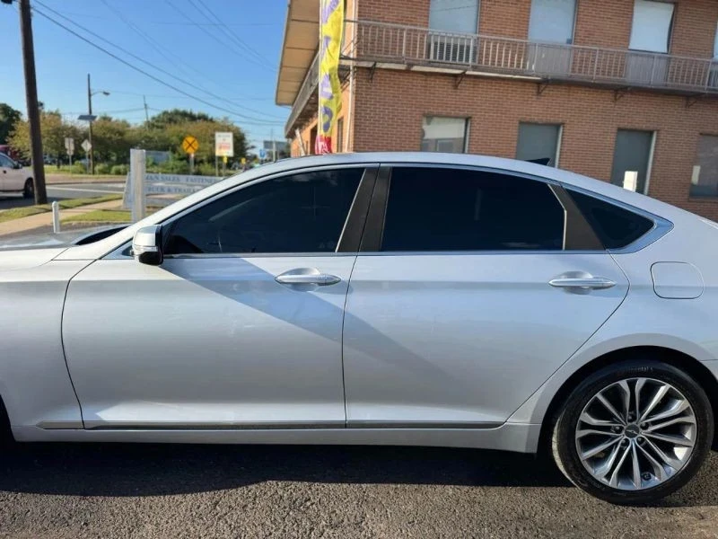2016 Hyundai Genesis - Image 8 of 12