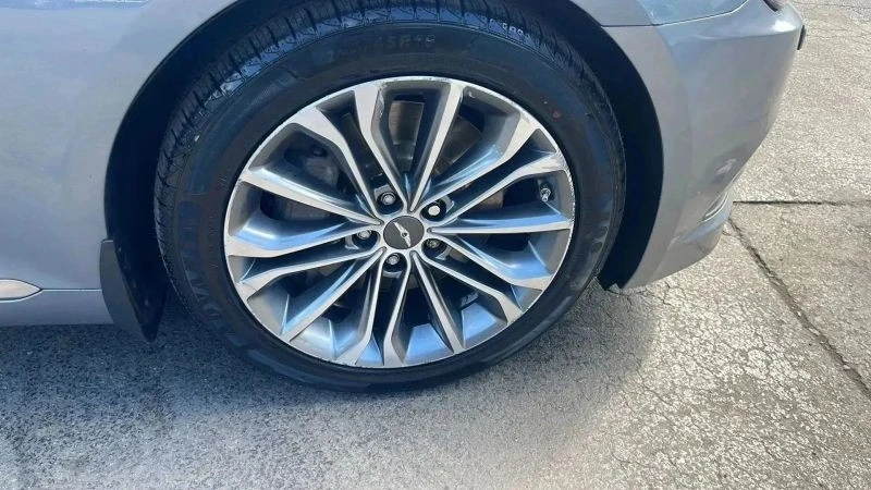 2016 Hyundai Genesis - Image 10 of 12