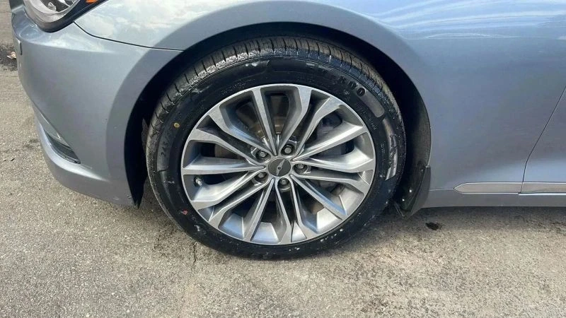 2016 Hyundai Genesis - Image 11 of 12