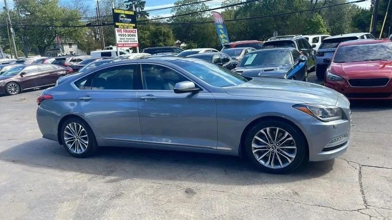 2016 Hyundai Genesis - Image 8 of 12