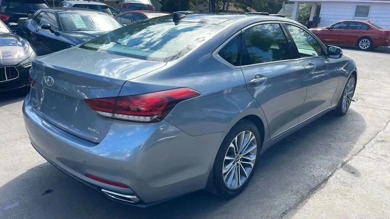 2016 Hyundai Genesis - Image 5 of 12