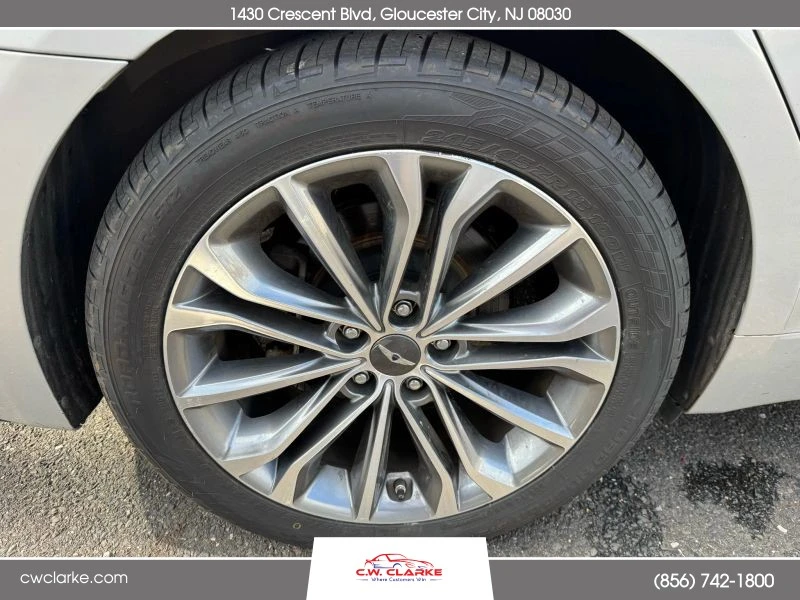 2016 Hyundai Genesis - Image 11 of 12