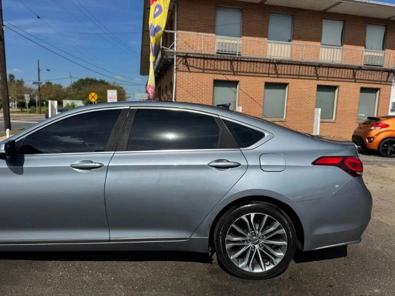 2016 Hyundai Genesis - Image 8 of 12