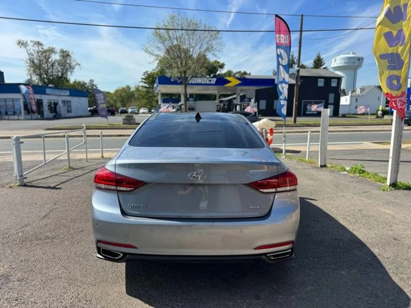 2016 Hyundai Genesis - Image 11 of 12