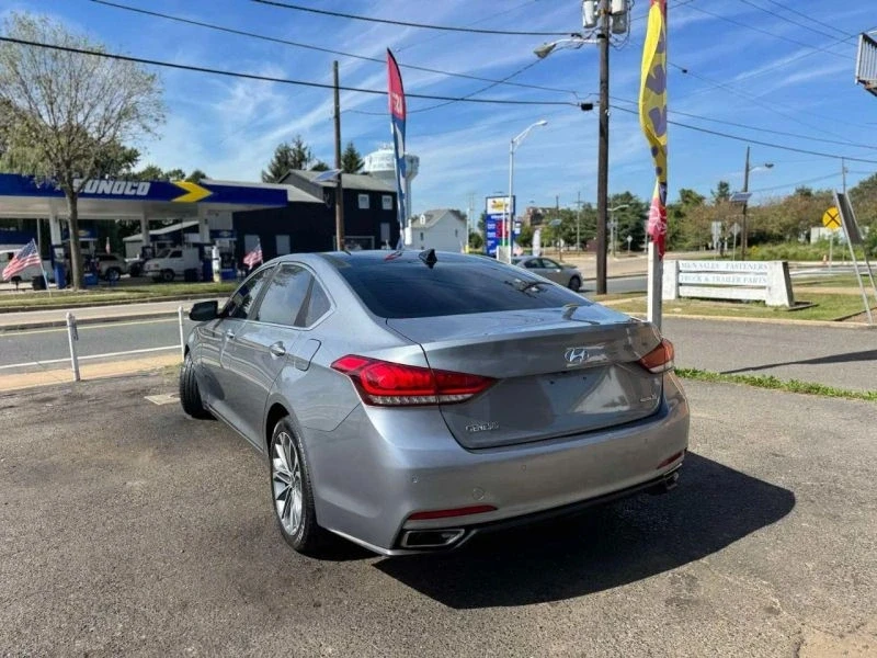 2016 Hyundai Genesis - Image 10 of 12