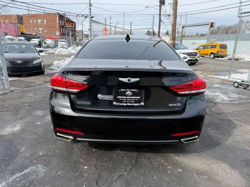 2016 Hyundai Genesis - Image 5 of 12