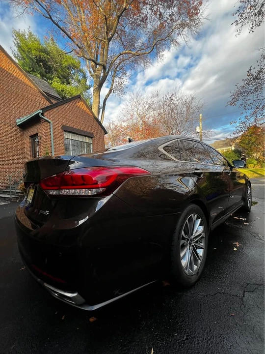 2016 Hyundai Genesis - Image 2 of 6