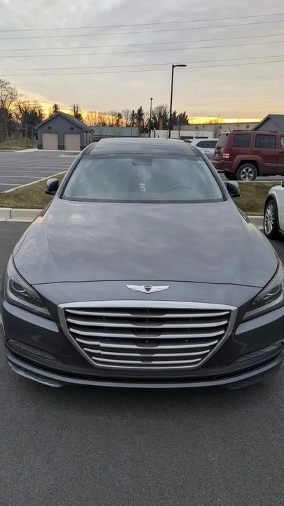 2016 Hyundai Genesis - Image 2 of 8