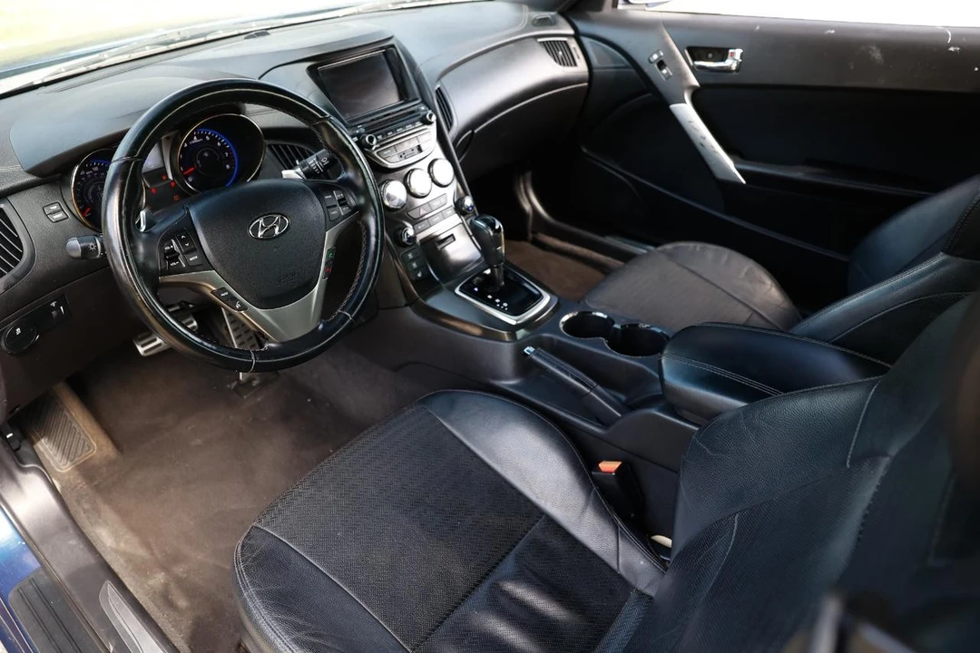 2016 Hyundai Genesis - Image 4 of 31