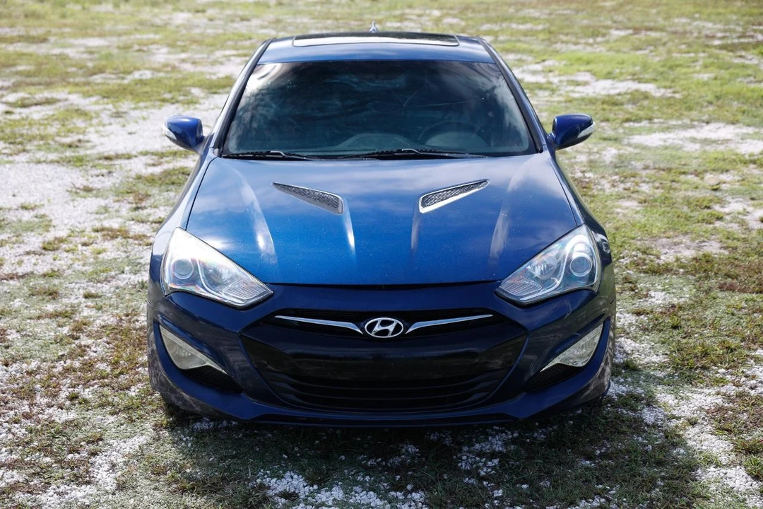 2016 Hyundai Genesis - Image 17 of 31