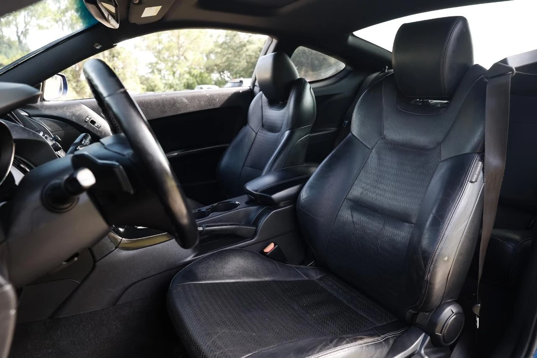 2016 Hyundai Genesis - Image 6 of 31