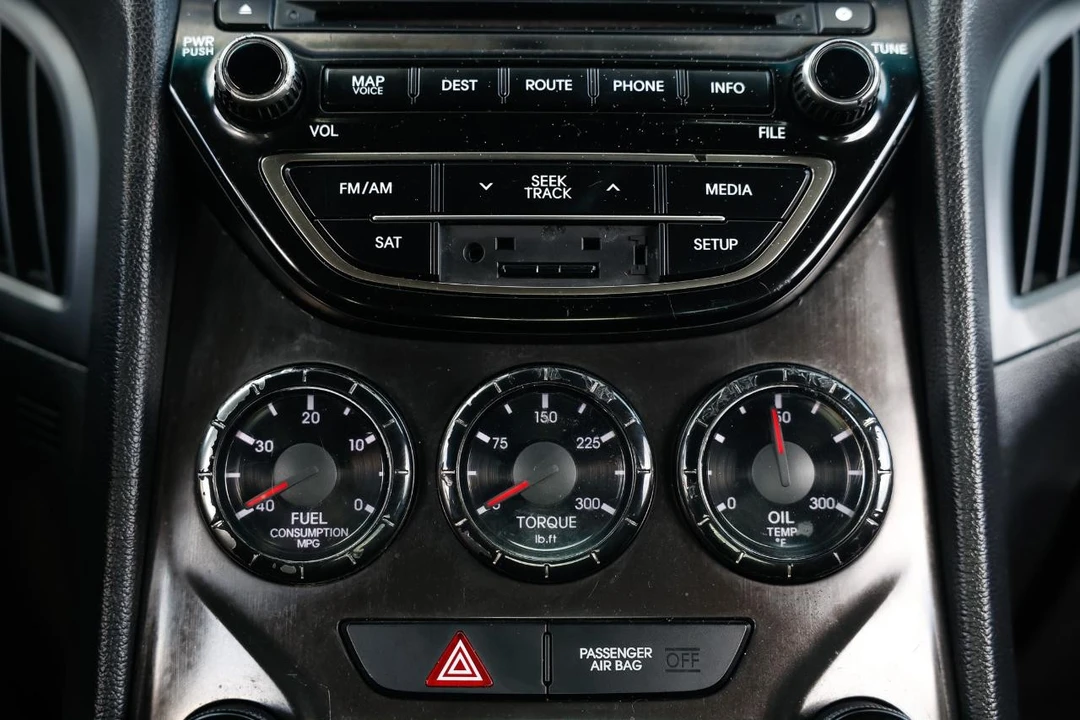 2016 Hyundai Genesis - Image 31 of 31