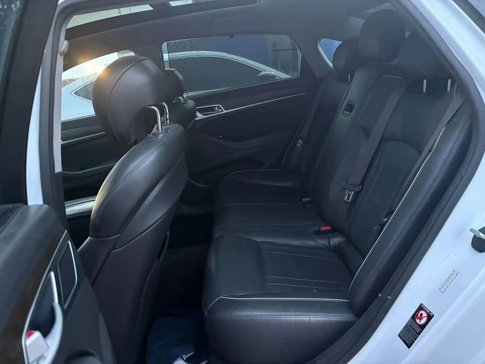 2016 Hyundai Genesis - Image 13 of 14