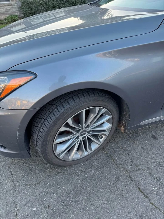 2016 Hyundai Genesis - Image 5 of 13