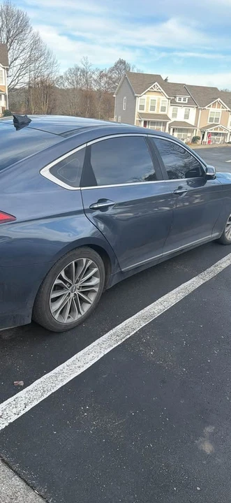 2016 Hyundai Genesis - Image 4 of 4