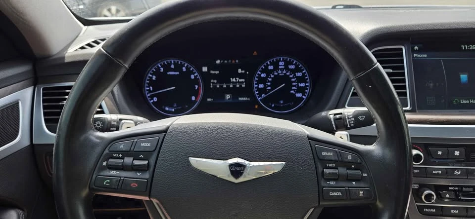 2016 Hyundai Genesis - Image 10 of 19