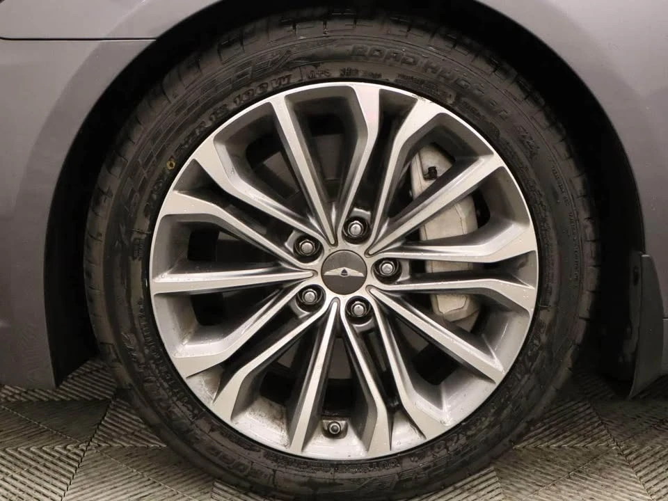2016 Hyundai Genesis - Image 4 of 9