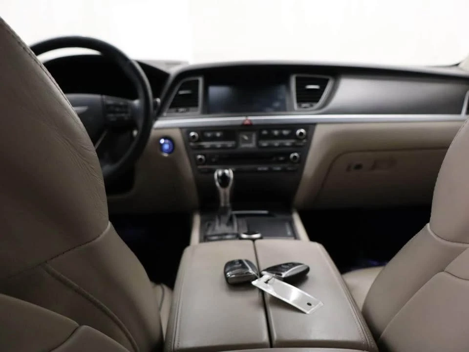 2016 Hyundai Genesis - Image 5 of 9