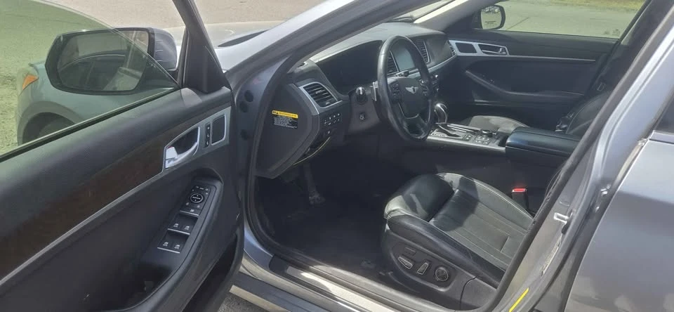 2016 Hyundai Genesis - Image 6 of 19