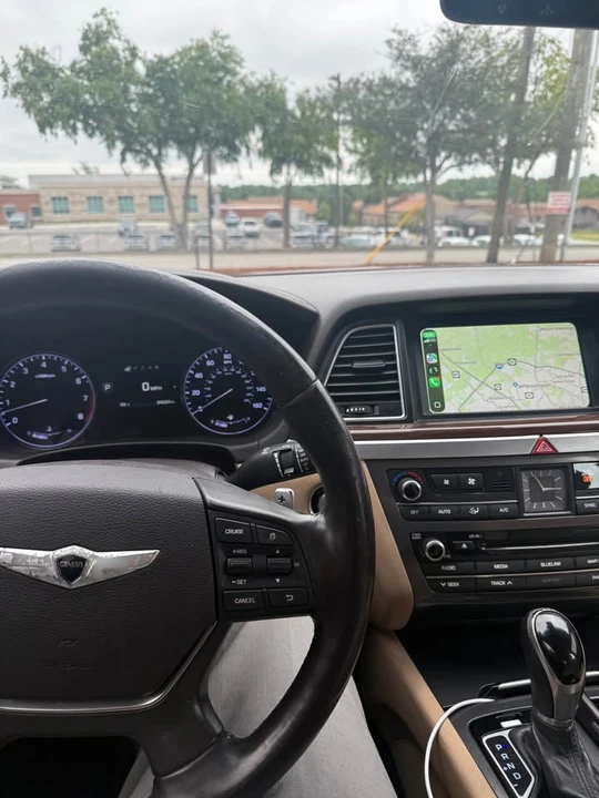 2016 Hyundai Genesis - Image 10 of 12