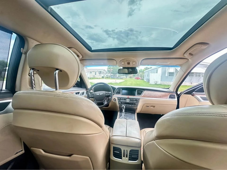 2016 Hyundai Genesis - Image 2 of 5