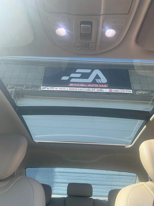 2016 Hyundai Genesis - Image 11 of 12