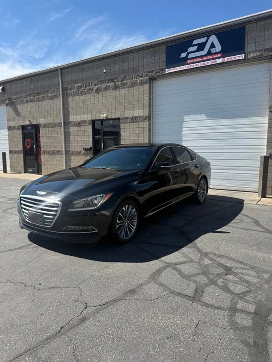 2016 Hyundai Genesis - Image 2 of 12