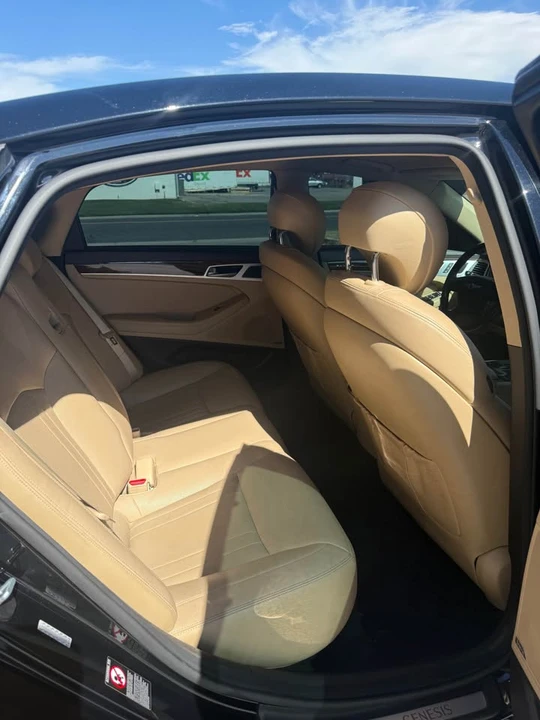 2016 Hyundai Genesis - Image 10 of 12