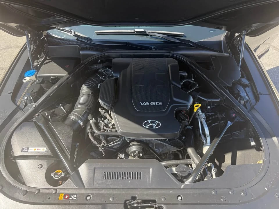2016 Hyundai Genesis - Image 12 of 12