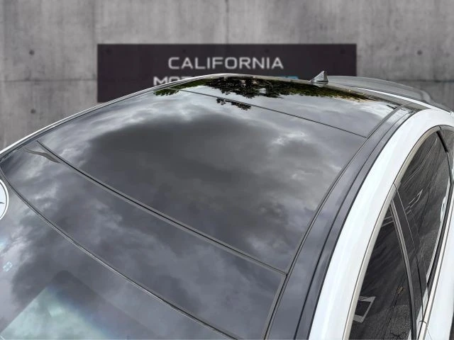 2016 Hyundai Genesis - Image 12 of 21