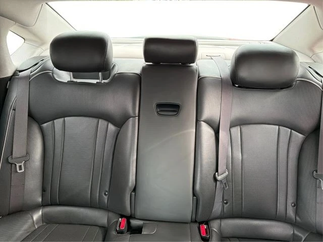 2016 Hyundai Genesis - Image 15 of 21