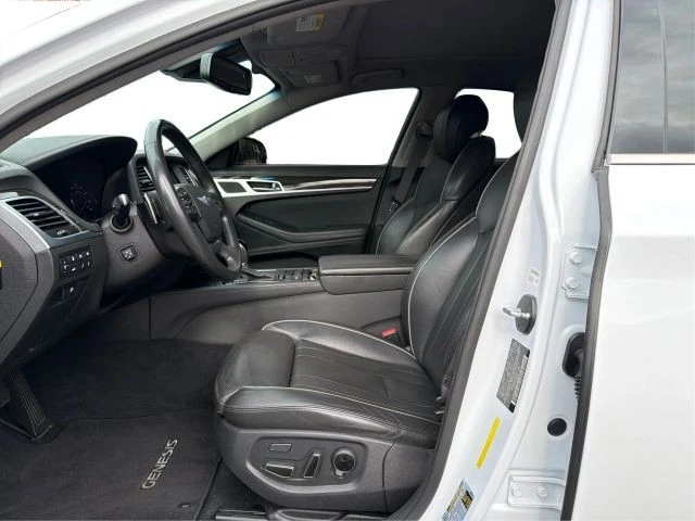 2016 Hyundai Genesis - Image 9 of 21