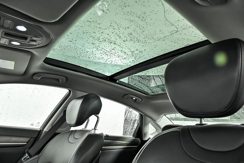 2016 Hyundai Genesis - Image 18 of 31
