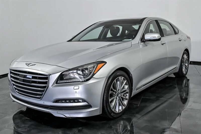2016 Hyundai Genesis - Image 5 of 31