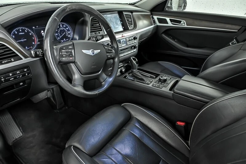 2016 Hyundai Genesis - Image 15 of 31