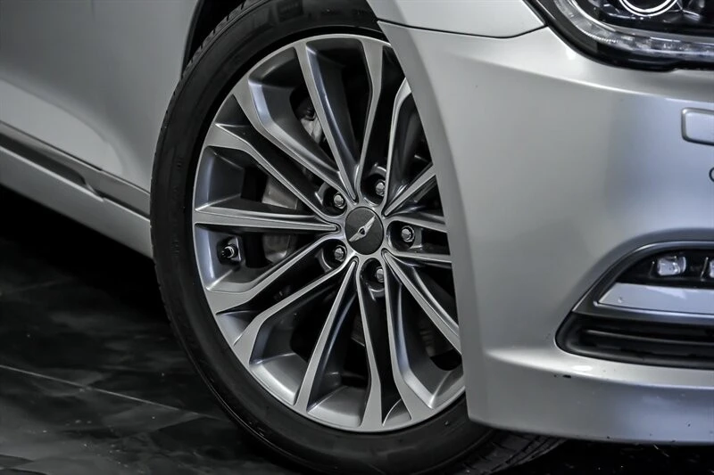 2016 Hyundai Genesis - Image 3 of 31