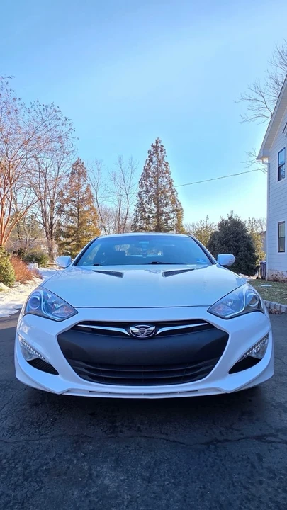 2016 Hyundai Genesis - Image 3 of 18