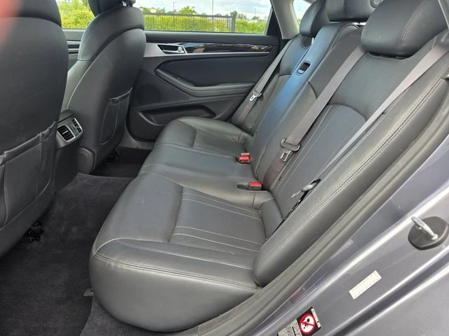 2016 Hyundai Genesis - Image 7 of 9
